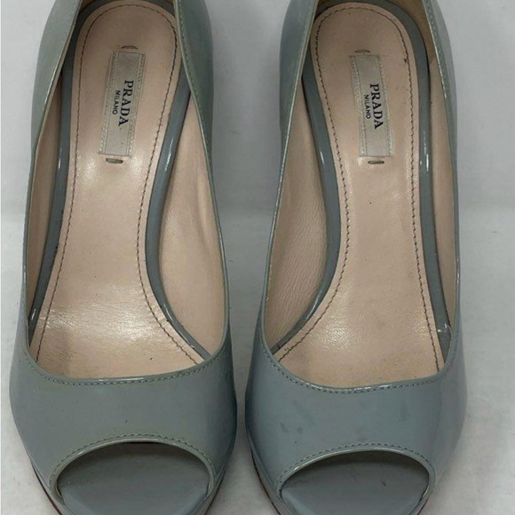 Beautiful Prada high heels - Picture 2 of 6
